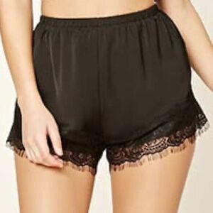 Black Woven Lace Trim Shorts